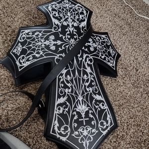 Dolls Kill overnighter